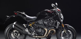 Ducati Diavel 1260 S 2019 vs Ducati Monster 1200 R 2017